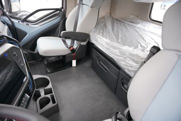 һ�����J6V �캽�� 12.5L���� 580���� 6X4 һ�����12�� AMT�Զ��� ǣ����ͼƬ