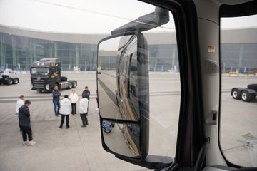 һ�����J6V �캽�� 12.5L���� 580���� 6X4 һ�����12�� AMT�Զ��� ǣ����ͼƬ