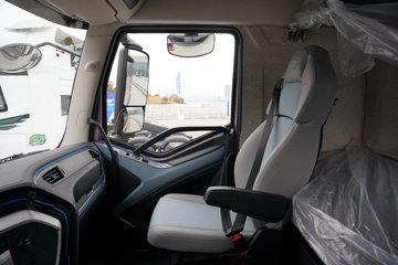 һ�����J6V �캽�� 12.5L���� 580���� 6X4 һ�����12�� AMT�Զ��� ǣ����ͼƬ