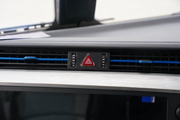 һ�����J6V �캽�� 12.5L���� 580���� 6X4 һ�����12�� AMT�Զ��� ǣ����ͼƬ