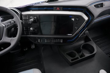 һ�����J6V �캽�� 12.5L���� 580���� 6X4 һ�����12�� AMT�Զ��� ǣ����ͼƬ