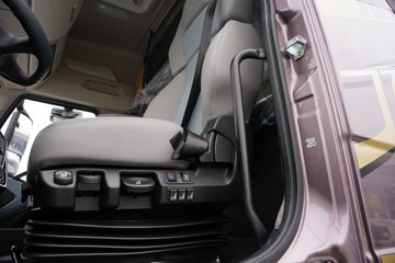 һ�����J6V �캽�� 12.5L���� 580���� 6X4 һ�����12�� AMT�Զ��� ǣ����ͼƬ