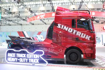 �����ǵ¿� SITRAK C9H 800���� �ɰ���12�� AMT�Զ��� ǣ����ͼƬ