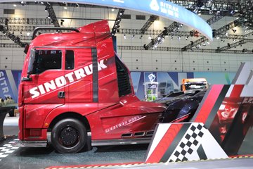 �����ǵ¿� SITRAK C9H 800���� �ɰ���12�� AMT�Զ��� ǣ����ͼƬ