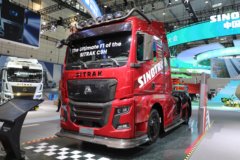 重汽汕德卡 SITRAK C9H 800马力 采埃孚12档 AMT自动档 牵引车