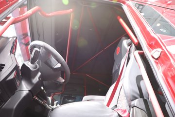 �����ǵ¿� SITRAK C9H 800���� �ɰ���12�� AMT�Զ��� ǣ����ͼƬ