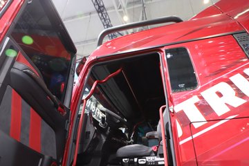 �����ǵ¿� SITRAK C9H 800���� �ɰ���12�� AMT�Զ��� ǣ����ͼƬ