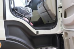 东风柳汽乘龙H7 6X4 纯电动牵引车 宁德时代600kWh