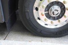 东风柳汽乘龙H7 6X4 纯电动牵引车 宁德时代600kWh