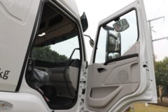 东风柳汽 乘龙H5 创富版 7.7L LNG 320马力 4X2 法士特8档 9.7米厢式载货车