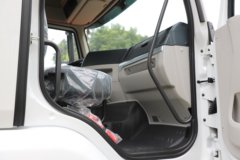 东风柳汽 乘龙H5 创富版 7.7L LNG 320马力 4X2 法士特8档 9.7米厢式载货车