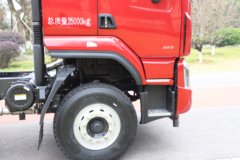 东风柳汽乘龙H5 6.4L柴油 300马力 6X2R 法士特10档 7.8米仓栅式载货车