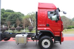 东风柳汽乘龙H5 6.4L柴油 300马力 6X2R 法士特10档 7.8米仓栅式载货车