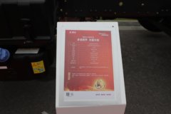 东风柳汽乘龙H5 6.4L柴油 300马力 6X2R 法士特10档 7.8米仓栅式载货车