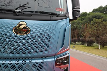 �������� ����H5V ������ 380���� 4X2 ��ʿ��10�� 6.8�ײ�դʽ�ػ���ͼƬ