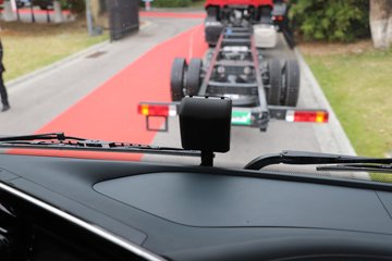 �������� ����H5V ������ 380���� 4X2 ��ʿ��10�� 6.8�ײ�դʽ�ػ���ͼƬ