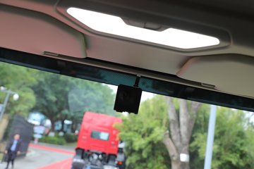 �������� ����H5V ������ 380���� 4X2 ��ʿ��10�� 6.8�ײ�դʽ�ػ���ͼƬ