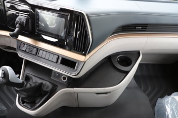 �������� ����H5V ������ 380���� 4X2 ��ʿ��10�� 6.8�ײ�դʽ�ػ���ͼƬ