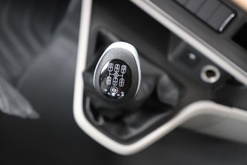 �������� ����H5V ������ 380���� 4X2 ��ʿ��10�� 6.8�ײ�դʽ�ػ���ͼƬ