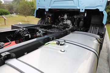 �������� ����H5V ������ 380���� 4X2 ��ʿ��10�� 6.8�ײ�դʽ�ػ���ͼƬ