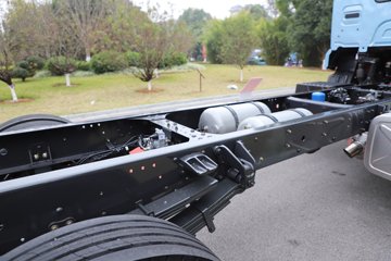 �������� ����H5V ������ 380���� 4X2 ��ʿ��10�� 6.8�ײ�դʽ�ػ���ͼƬ