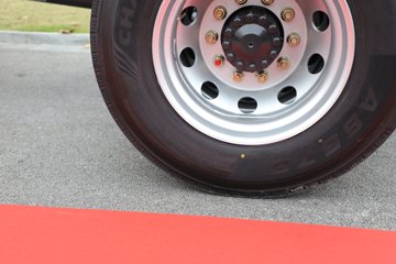 �������� ����H5V ������ 380���� 4X2 ��ʿ��10�� 6.8�ײ�դʽ�ػ���ͼƬ