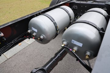 �������� ����H5V ������ 380���� 4X2 ��ʿ��10�� 6.8�ײ�դʽ�ػ���ͼƬ