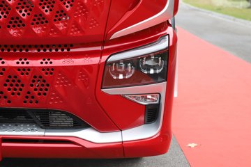 ������������H5V ������ 7L���� 380���� 4X2 ��ʿ��10�� 6.8�ײ�դʽ�ػ���ͼƬ