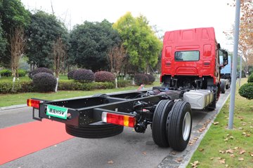 ������������H5V ������ 7L���� 380���� 4X2 ��ʿ��10�� 6.8�ײ�դʽ�ػ���ͼƬ