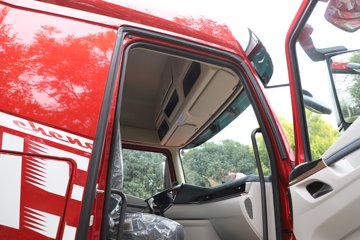 ������������H5V ������ 7L���� 380���� 4X2 ��ʿ��10�� 6.8�ײ�դʽ�ػ���ͼƬ