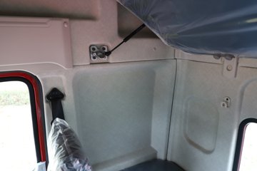 ������������H5V ������ 7L���� 380���� 4X2 ��ʿ��10�� 6.8�ײ�դʽ�ػ���ͼƬ