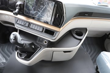 ������������H5V ������ 7L���� 380���� 4X2 ��ʿ��10�� 6.8�ײ�դʽ�ػ���ͼƬ