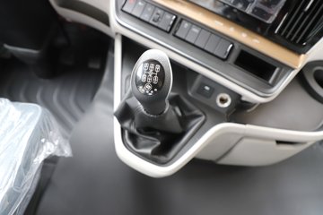 ������������H5V ������ 7L���� 380���� 4X2 ��ʿ��10�� 6.8�ײ�դʽ�ػ���ͼƬ