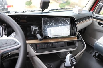 ������������H5V ������ 7L���� 380���� 4X2 ��ʿ��10�� 6.8�ײ�դʽ�ػ���ͼƬ