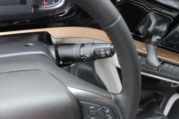 ������������H5V ������ 7L���� 380���� 4X2 ��ʿ��10�� 6.8�ײ�դʽ�ػ���ͼƬ