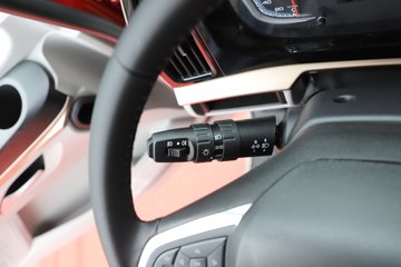 ������������H5V ������ 7L���� 380���� 4X2 ��ʿ��10�� 6.8�ײ�դʽ�ػ���ͼƬ