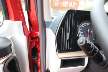 ������������H5V ������ 7L���� 380���� 4X2 ��ʿ��10�� 6.8�ײ�դʽ�ػ���ͼƬ