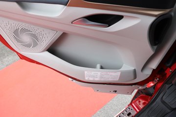 ������������H5V ������ 7L���� 380���� 4X2 ��ʿ��10�� 6.8�ײ�դʽ�ػ���ͼƬ