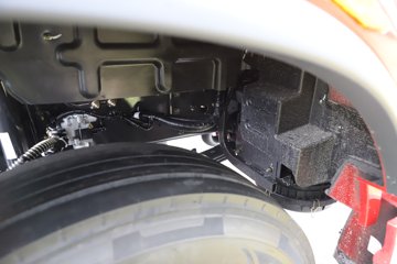 ������������H5V ������ 7L���� 380���� 4X2 ��ʿ��10�� 6.8�ײ�դʽ�ػ���ͼƬ