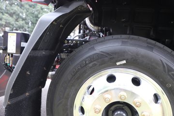 ������������H5V ������ 7L���� 380���� 4X2 ��ʿ��10�� 6.8�ײ�դʽ�ػ���ͼƬ