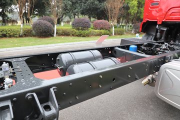 ������������H5V ������ 7L���� 380���� 4X2 ��ʿ��10�� 6.8�ײ�դʽ�ػ���ͼƬ