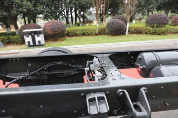 ������������H5V ������ 7L���� 380���� 4X2 ��ʿ��10�� 6.8�ײ�դʽ�ػ���ͼƬ