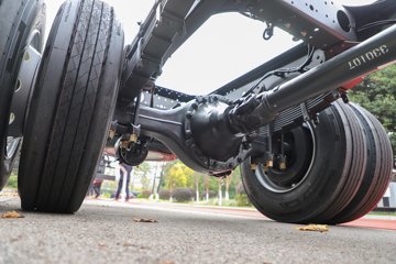 ������������H5V ������ 7L���� 380���� 4X2 ��ʿ��10�� 6.8�ײ�դʽ�ػ���ͼƬ