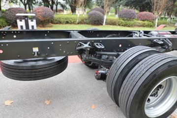 ������������H5V ������ 7L���� 380���� 4X2 ��ʿ��10�� 6.8�ײ�դʽ�ػ���ͼƬ