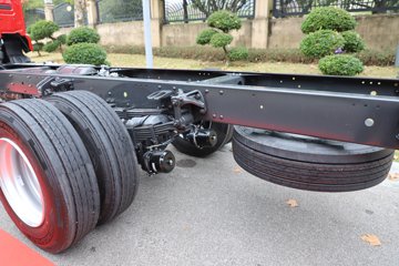 ������������H5V ������ 7L���� 380���� 4X2 ��ʿ��10�� 6.8�ײ�դʽ�ػ���ͼƬ