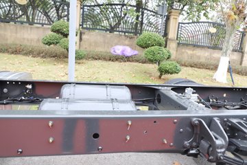 ������������H5V ������ 7L���� 380���� 4X2 ��ʿ��10�� 6.8�ײ�դʽ�ػ���ͼƬ