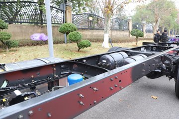 ������������H5V ������ 7L���� 380���� 4X2 ��ʿ��10�� 6.8�ײ�դʽ�ػ���ͼƬ