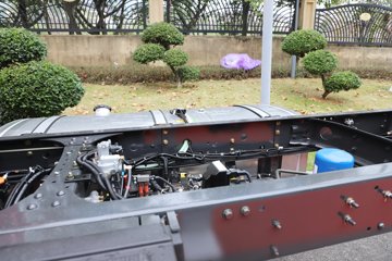 ������������H5V ������ 7L���� 380���� 4X2 ��ʿ��10�� 6.8�ײ�դʽ�ػ���ͼƬ