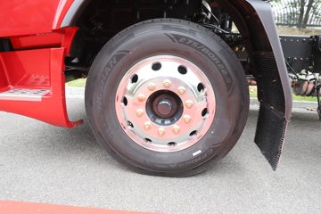 ������������H5V ������ 7L���� 380���� 4X2 ��ʿ��10�� 6.8�ײ�դʽ�ػ���ͼƬ