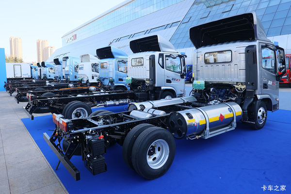 ���桤��X7 2.5L���� 185���� ��ʿ��8�� 4.18��